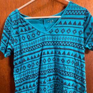 Turquoise and Navy western print v neck short sleeve shirt
